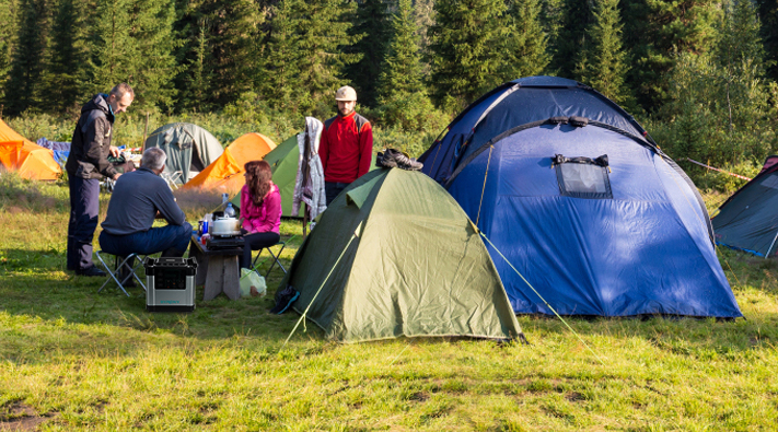 How to Choose the Best Solar Generator for Camping